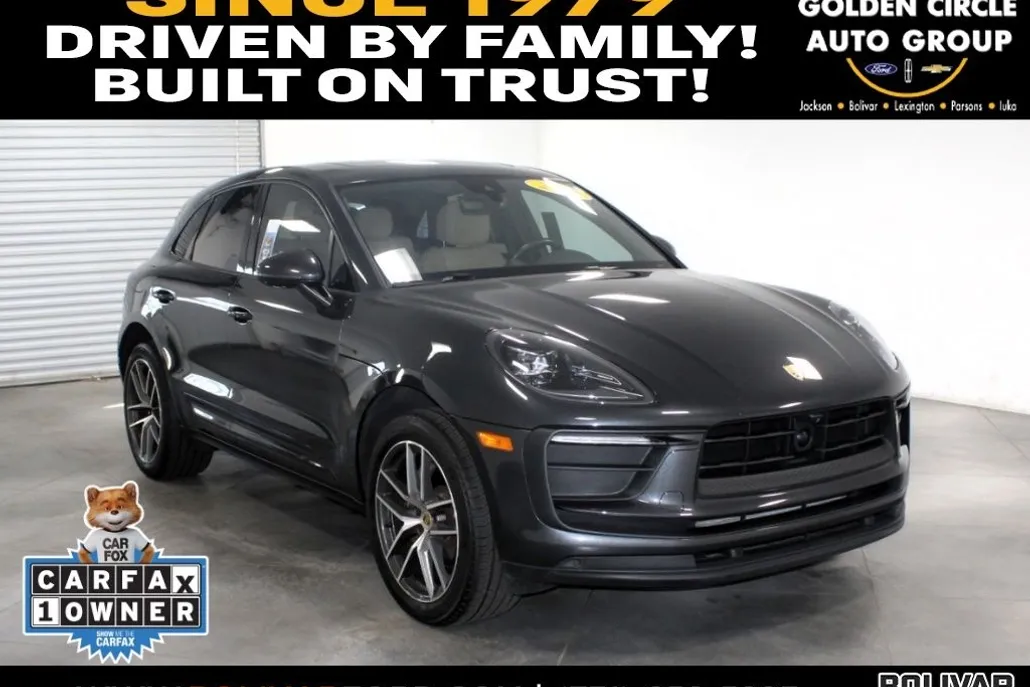 2023 Porsche Macan Base photo 1