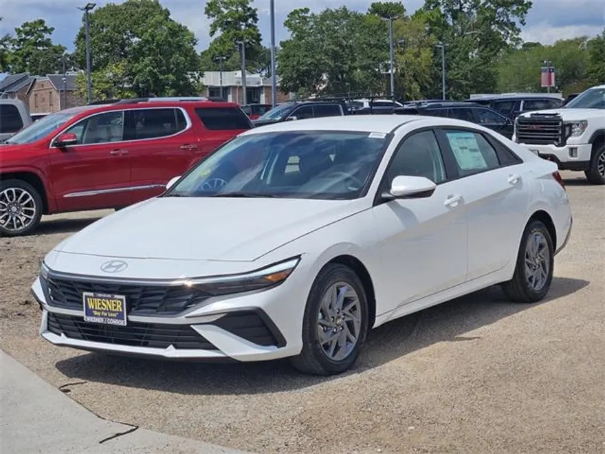 2025 Hyundai Elantra Hybrid Blue photo 1