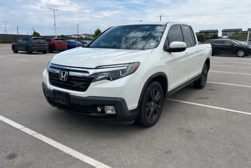 2019 Honda Ridgeline Sport photo 1