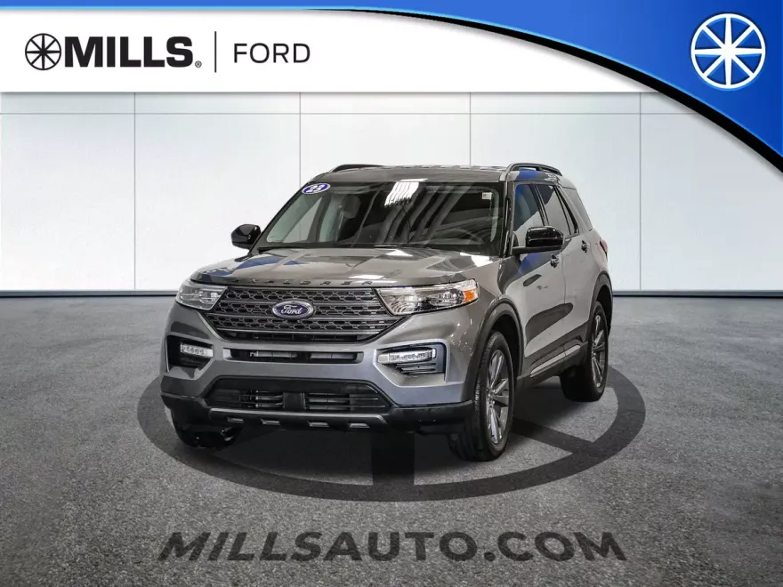 2023 Ford Explorer XLT photo 1