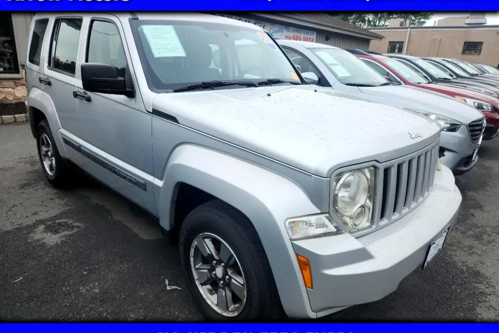 2008 Jeep Liberty Sport photo 1