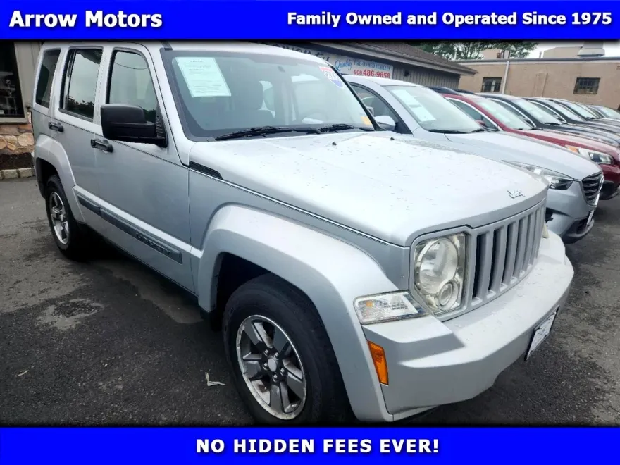 2008 Jeep Liberty Sport photo 1