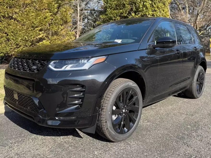2025 Land Rover Discovery Sport Dynamic SE photo 1