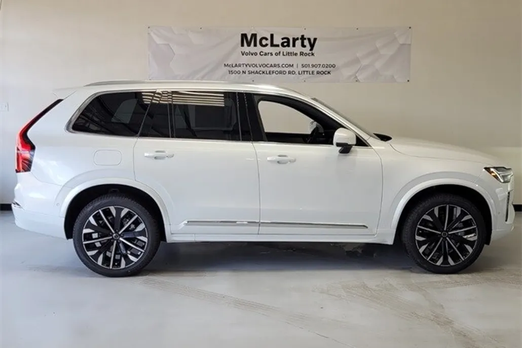 2026 Volvo XC90 B5 Plus photo 1