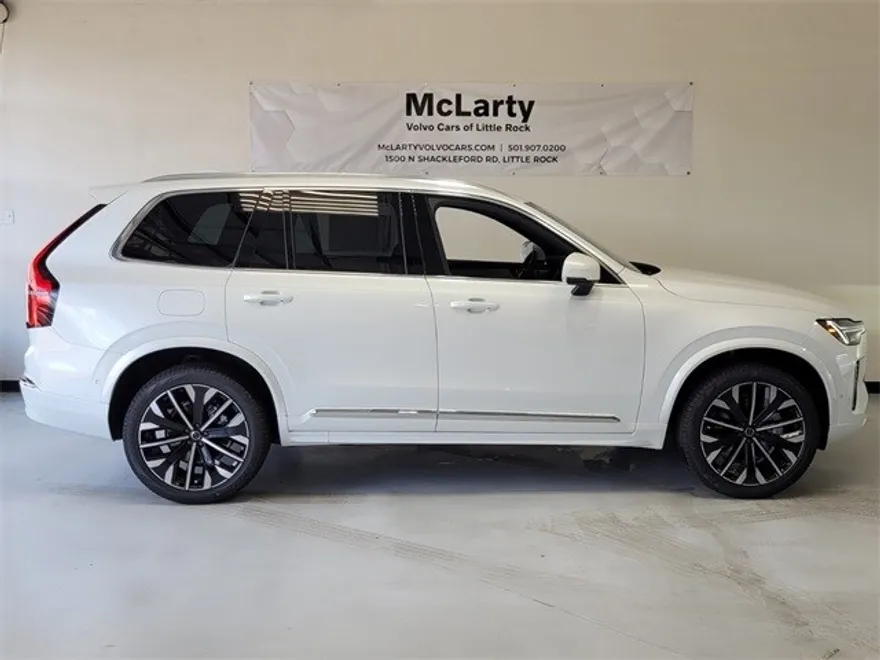2026 Volvo XC90 B5 Plus photo 1