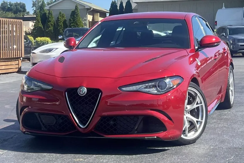 2017 Alfa Romeo Giulia Quadrifoglio photo 1