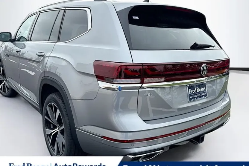 2025 Volkswagen Atlas SEL Premium R-Line photo 1