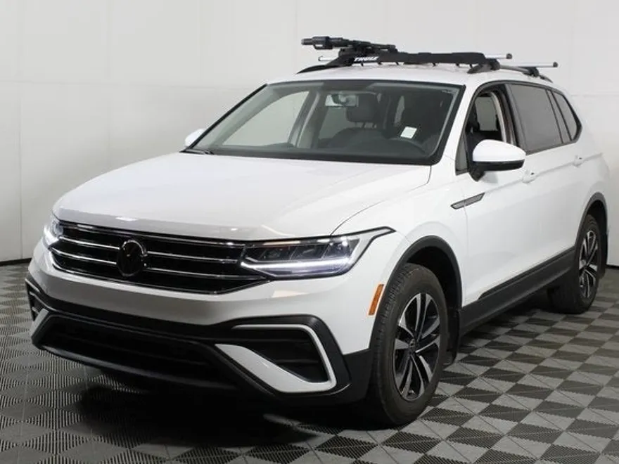 2022 Volkswagen Tiguan S photo 1