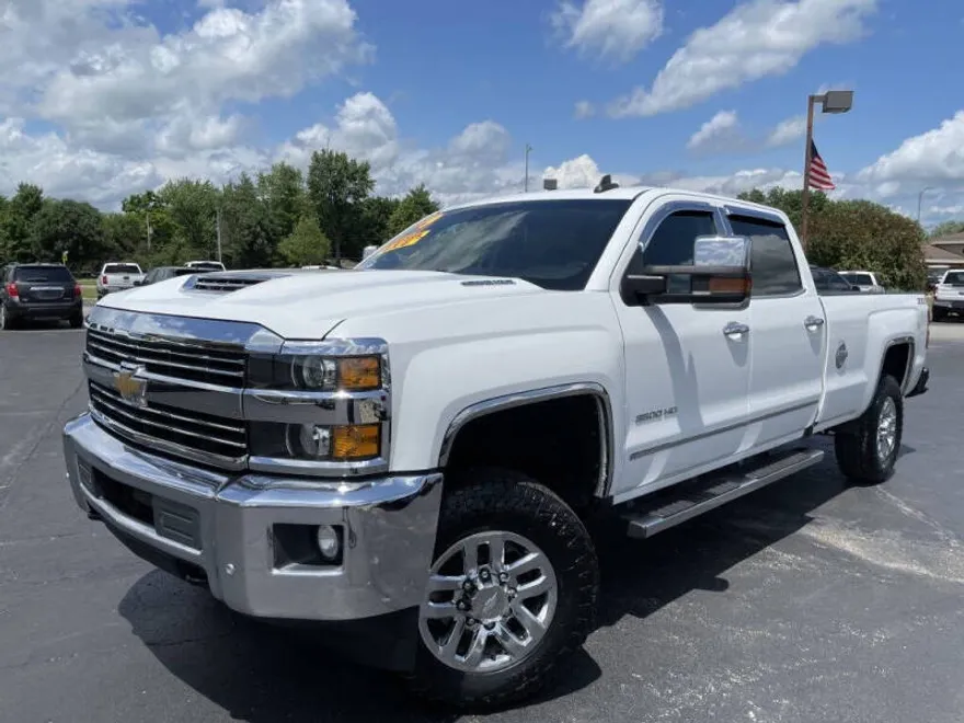 2019 Chevrolet Silverado 3500HD LTZ photo 1