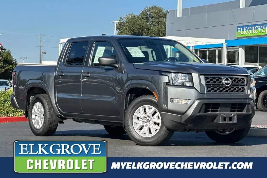 2022 Nissan Frontier Crew Cab SV photo 1
