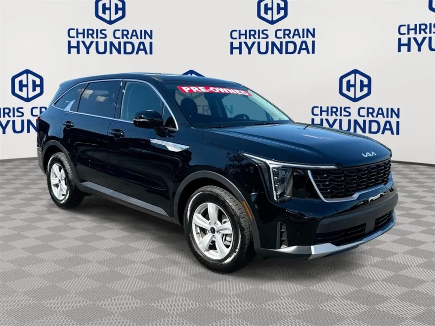2025 Kia Sorento LX photo 1