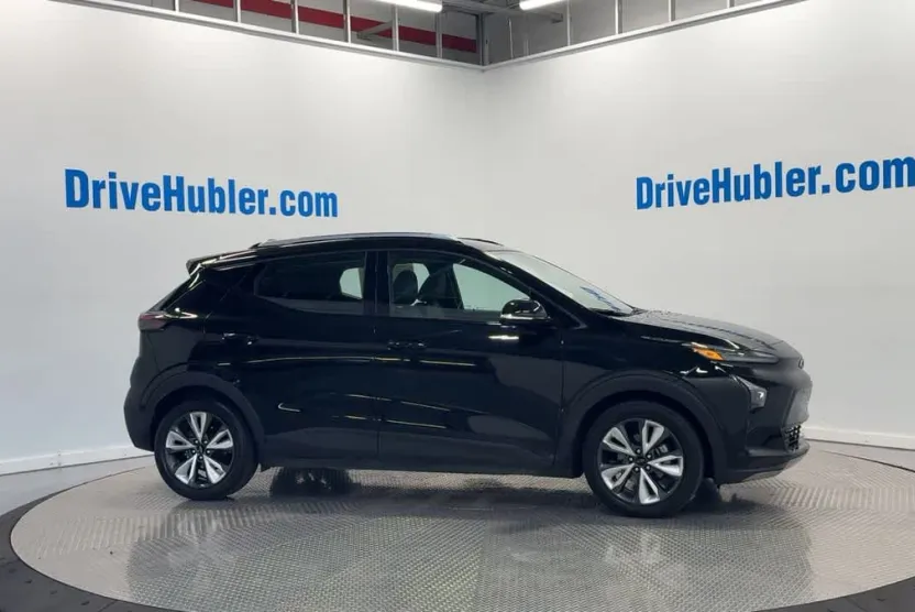 2023 Chevrolet Bolt EUV photo 1