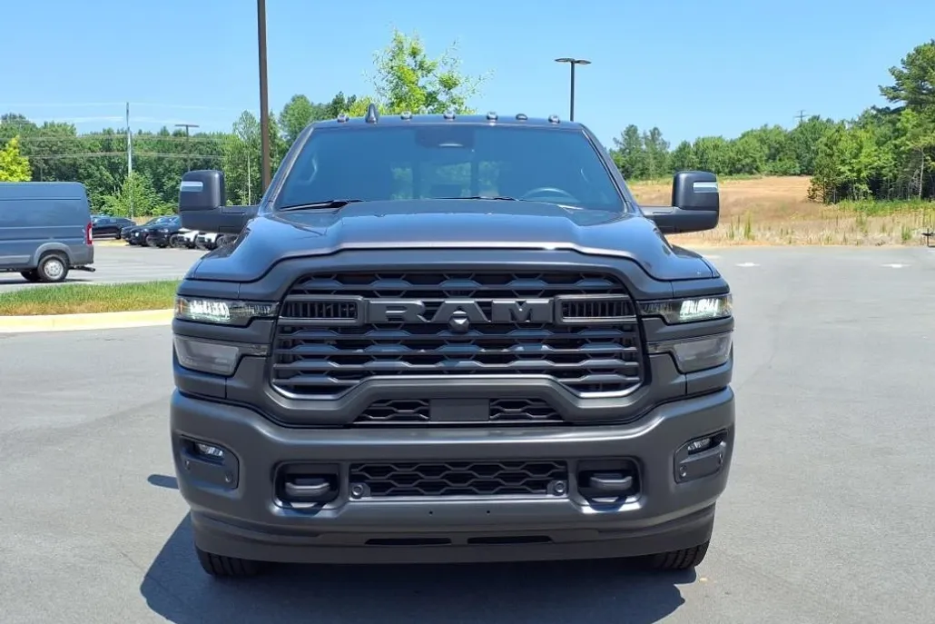 2025 Ram 2500 Tradesman photo 1