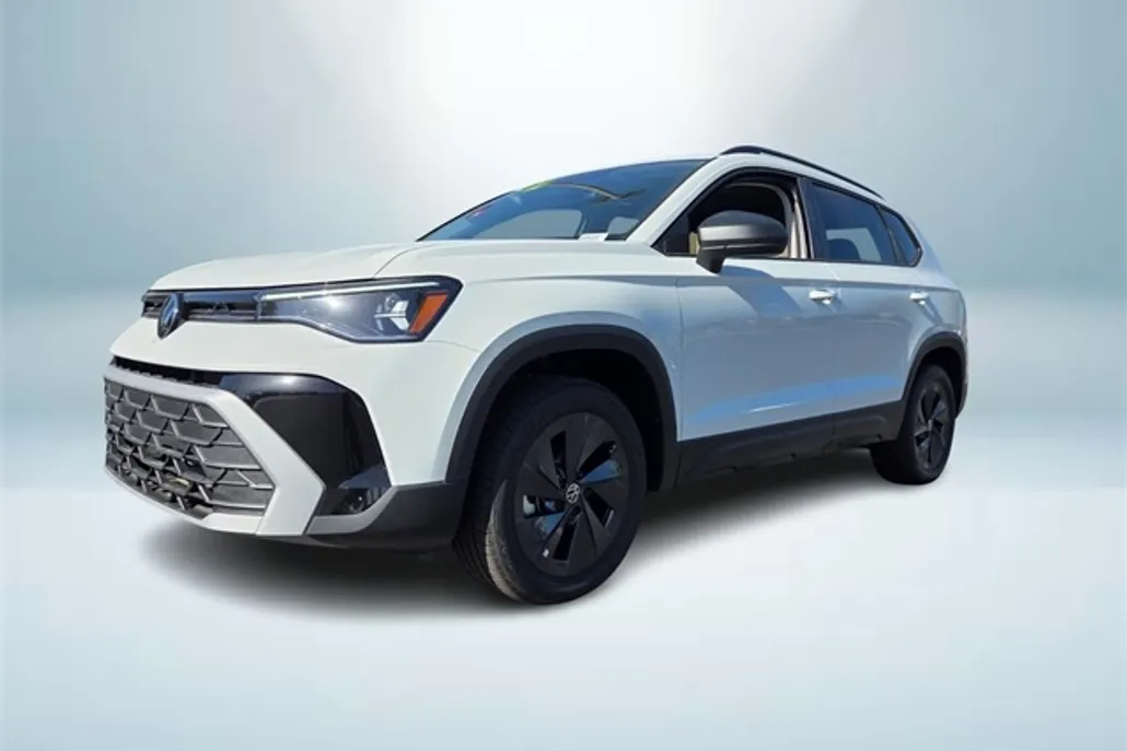 2025 Volkswagen Taos S photo 1