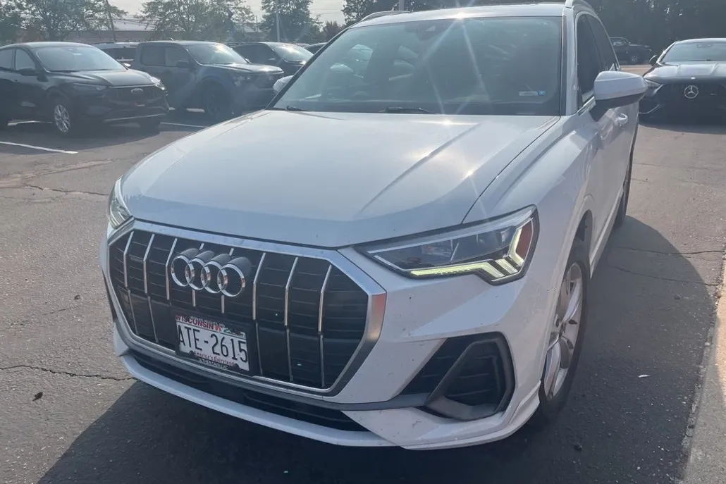 2021 Audi Q3 Premium Plus S line photo 1