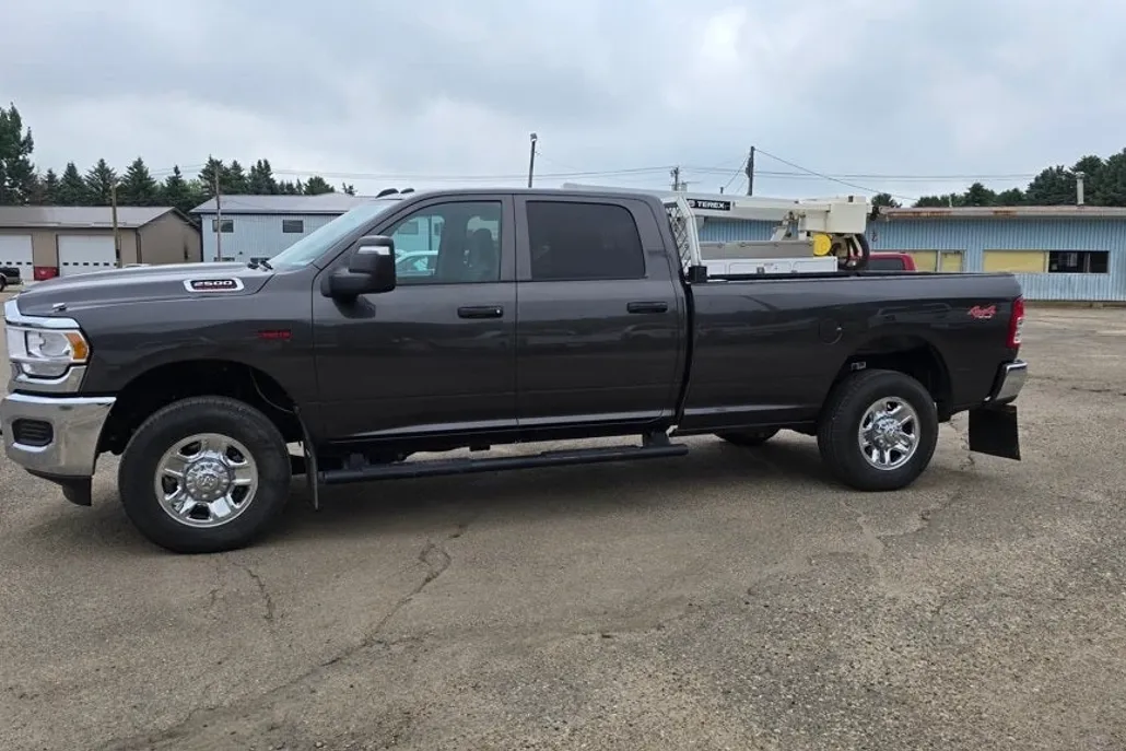 2024 Ram 2500 Tradesman photo 1