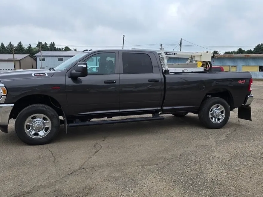 2024 Ram 2500 Tradesman photo 1