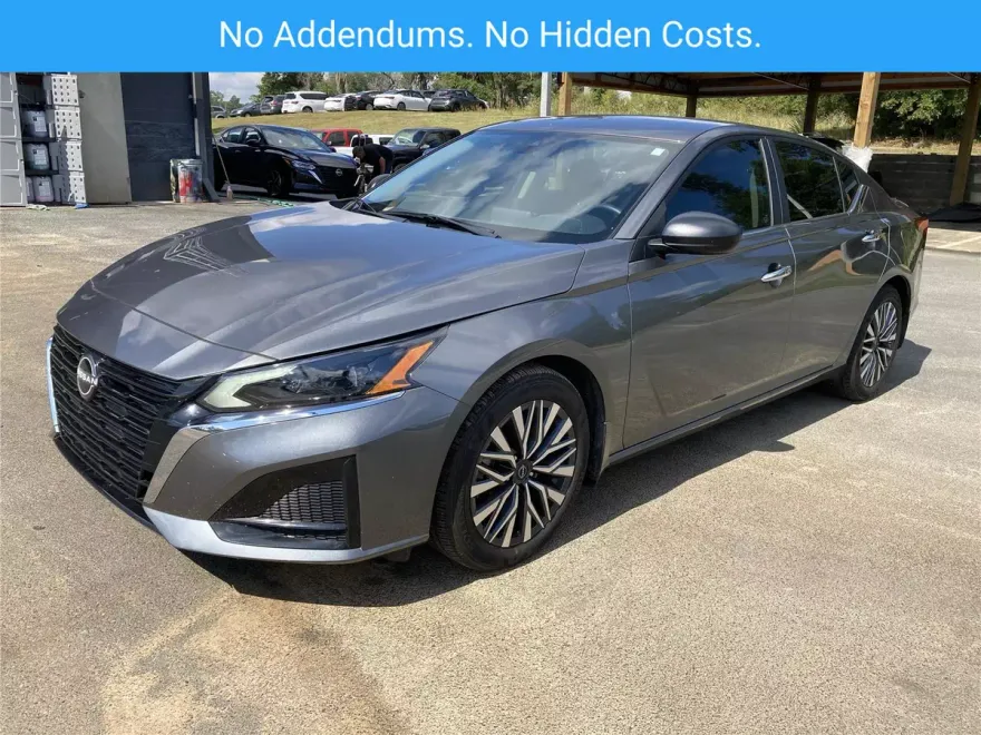 2024 Nissan Altima 2.5 SV photo 1