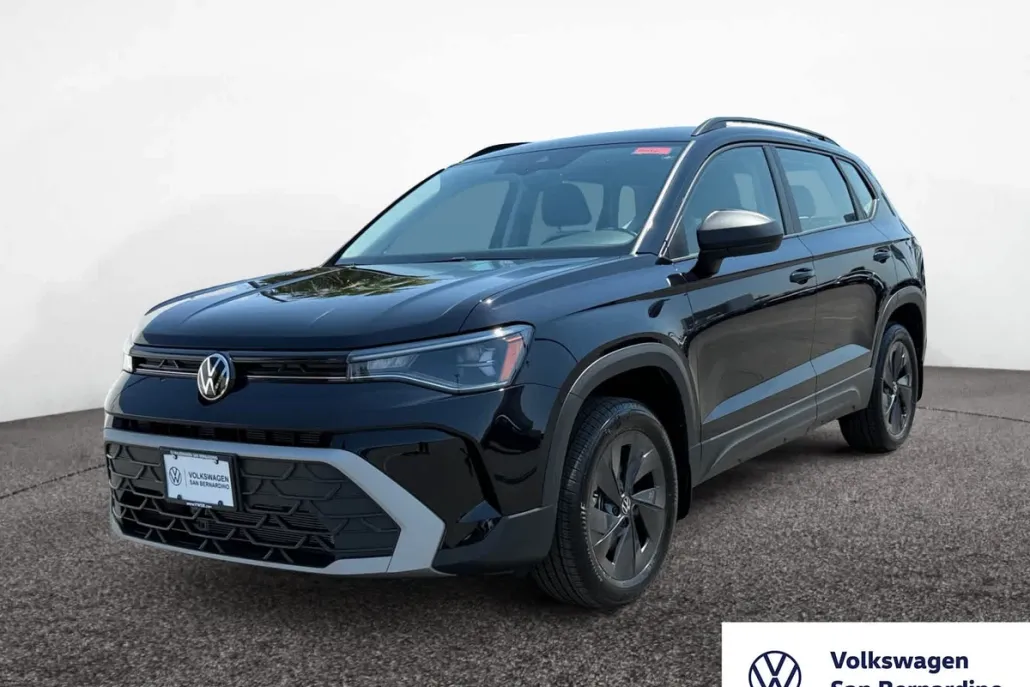 2025 Volkswagen Taos S photo 1