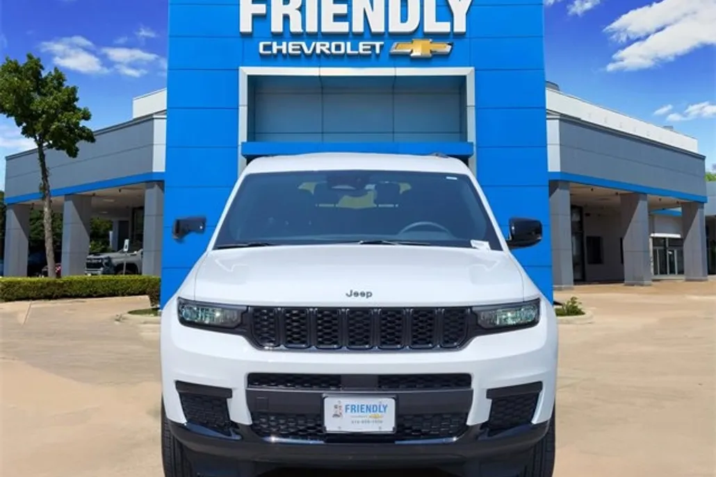 2024 Jeep Grand Cherokee Altitude photo 1