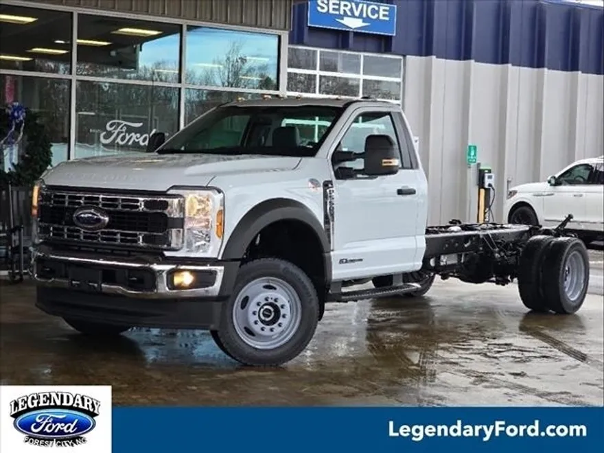 2024 Ford F-550 XL photo 1
