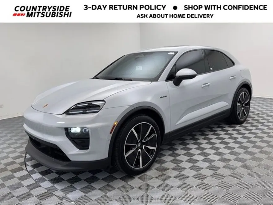 2024 Porsche Macan Electric 4 photo 1