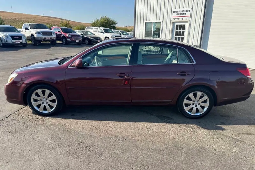 2005 Toyota Avalon Limited photo 1