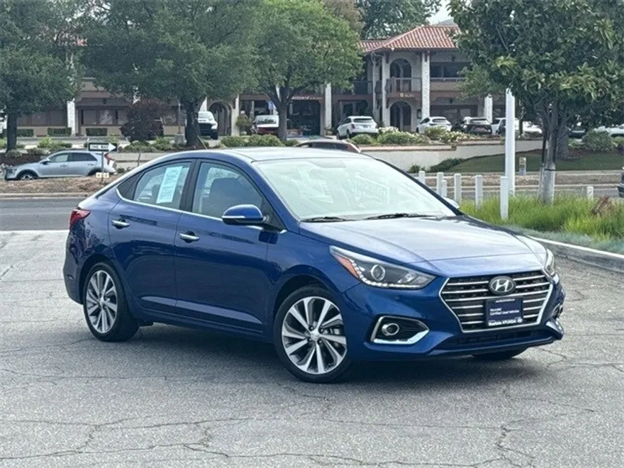 2022 Hyundai Accent Limited photo 1