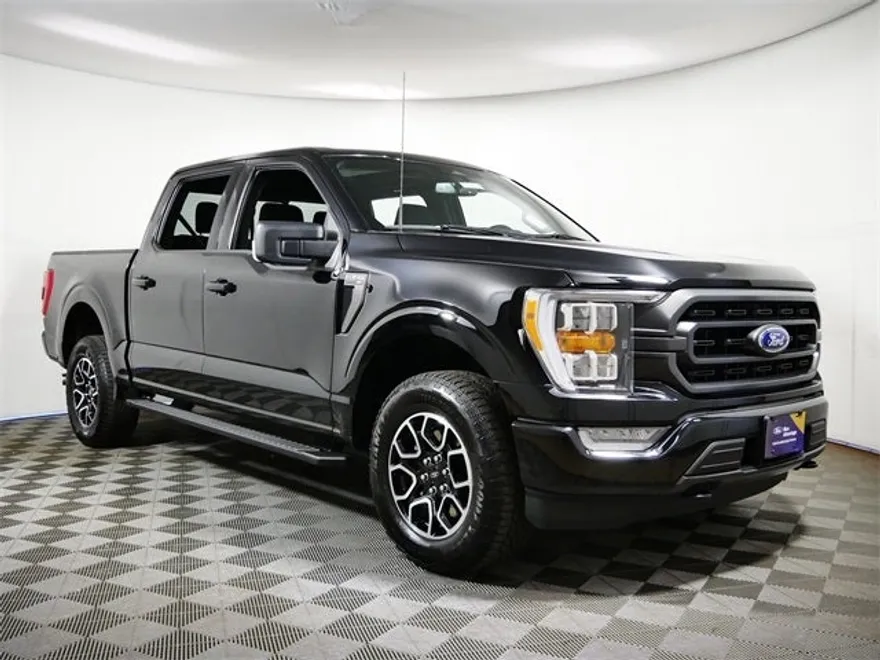 2023 Ford F-150 XLT photo 1
