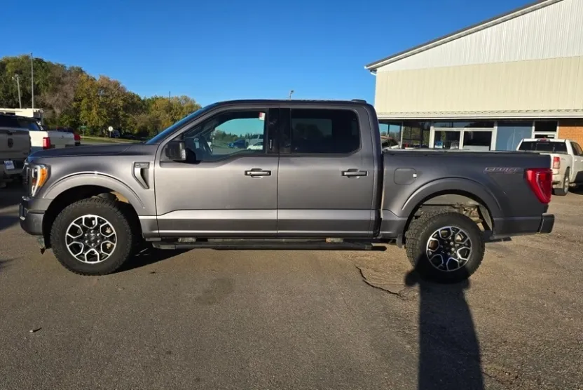 2021 Ford F-150 XLT photo 1