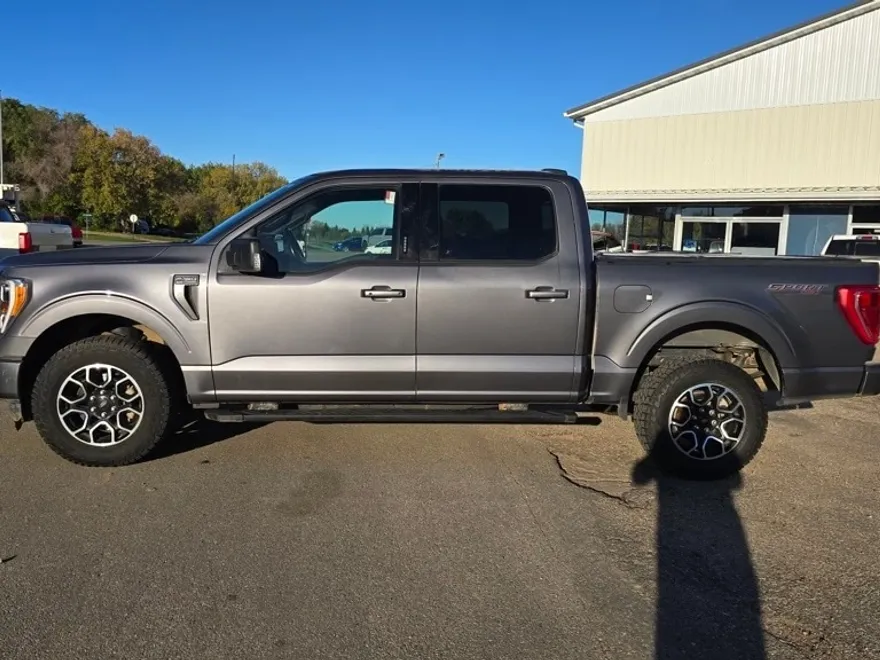2021 Ford F-150 XLT photo 1