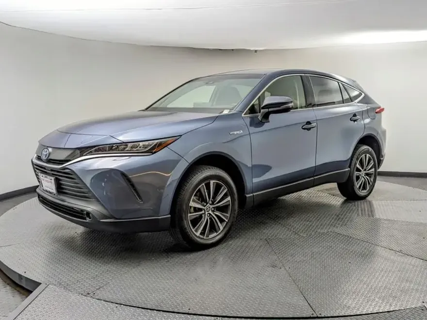 2021 Toyota Venza LE photo 1