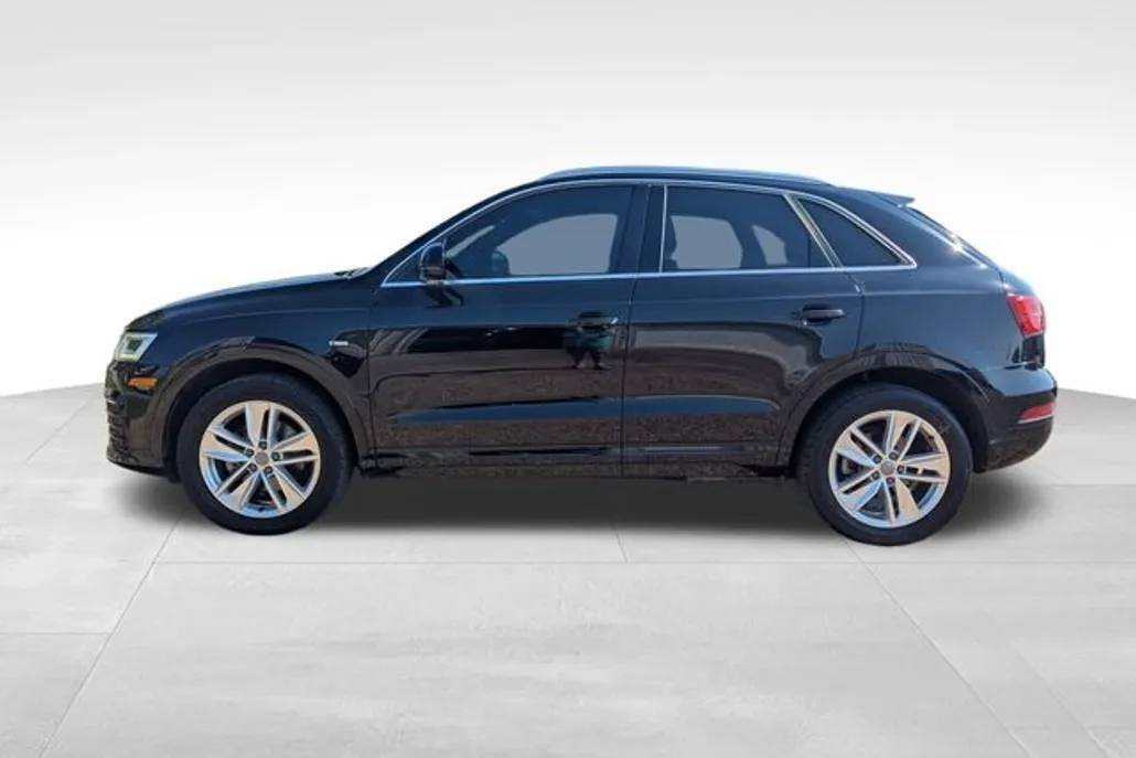 2018 Audi Q3 Premium Plus photo 1