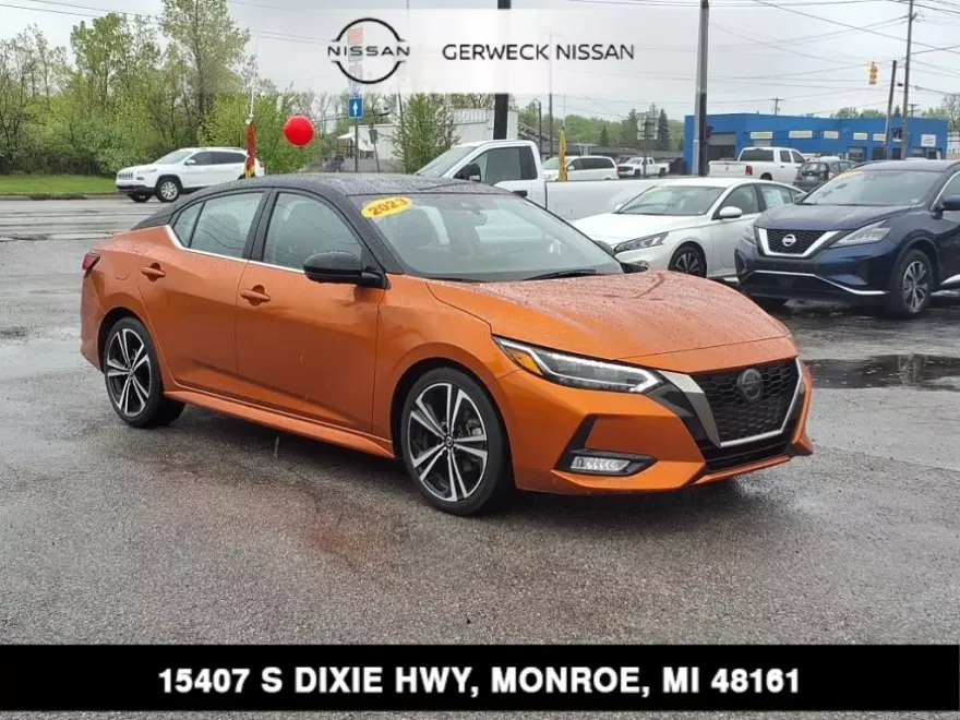 2023 Nissan Sentra SR photo 1