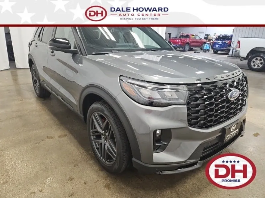 2025 Ford Explorer ST-Line photo 1