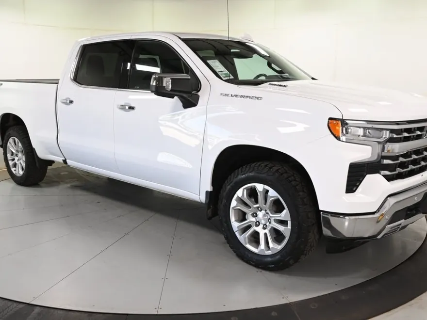 2024 Chevrolet Silverado 1500 LTZ photo 1