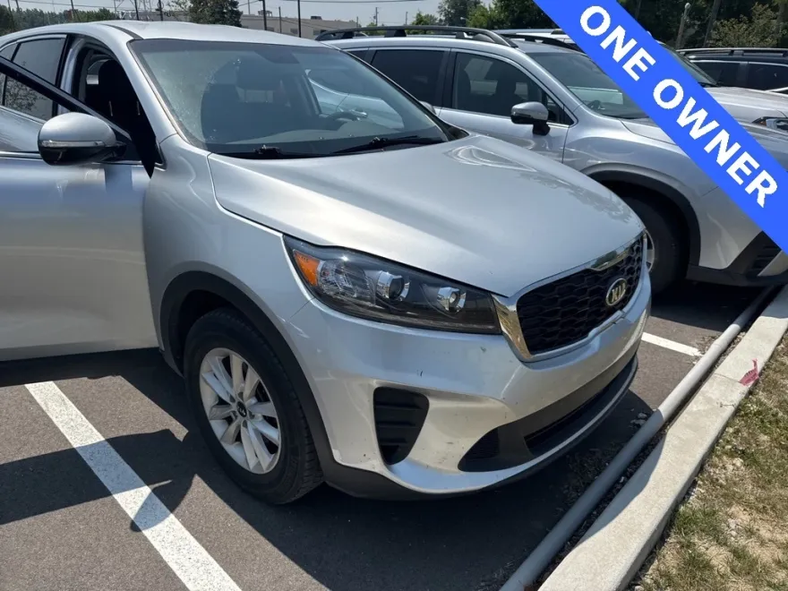 2020 Kia Sorento LX photo 1