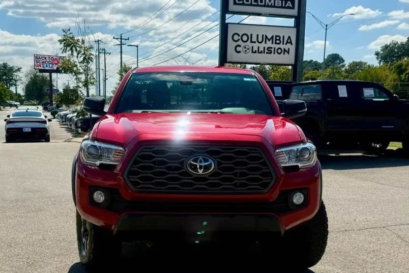 2020 Toyota Tacoma TRD Off-Road photo 1