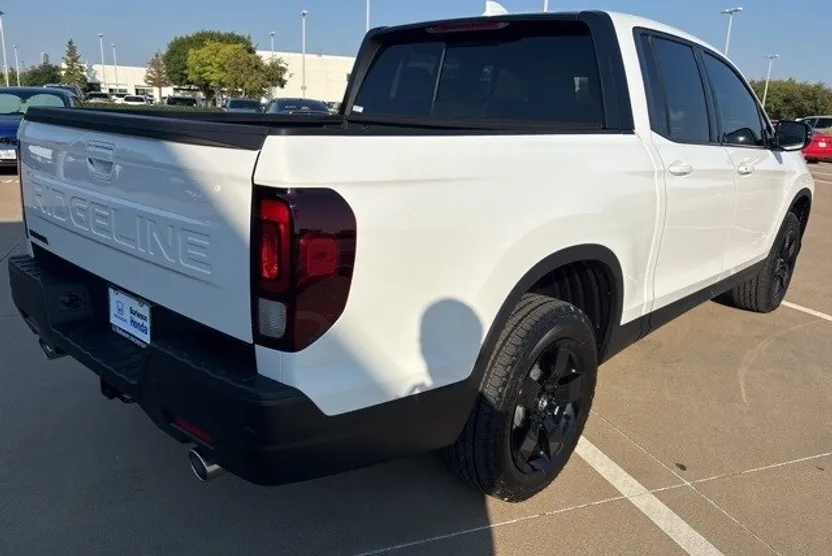 2026 Honda Ridgeline Black Edition photo 1