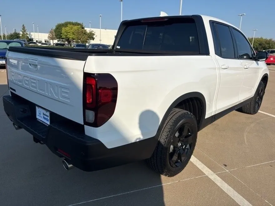 2026 Honda Ridgeline Black Edition photo 1