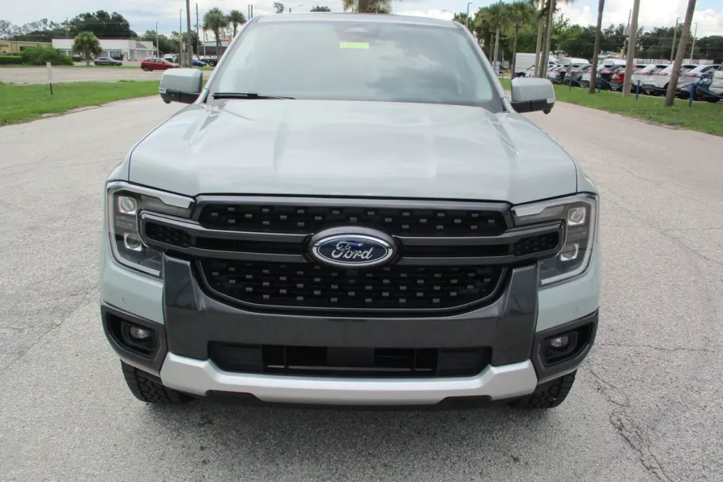 2024 Ford Ranger Lariat photo 1