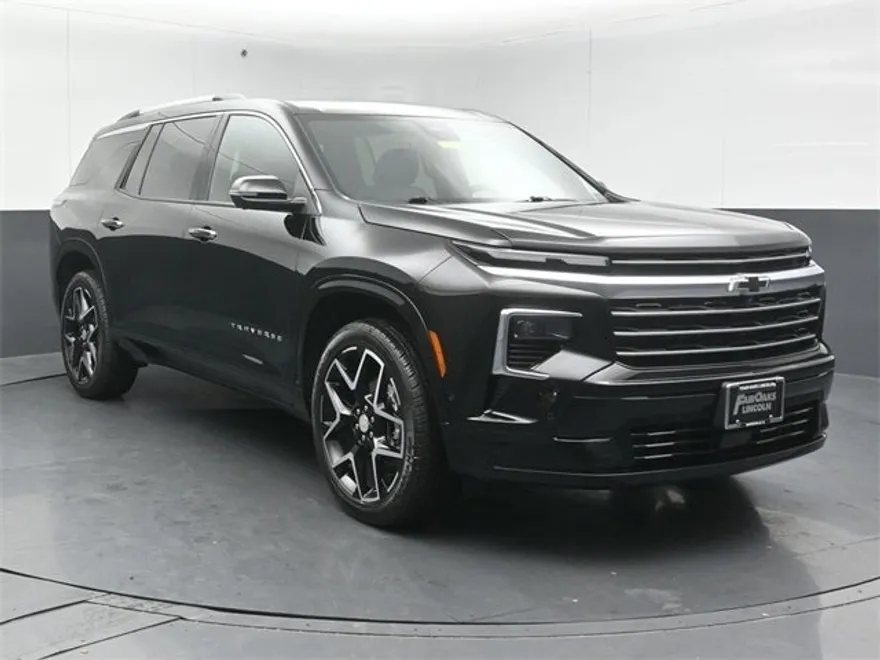 2025 Chevrolet Traverse High Country photo 1