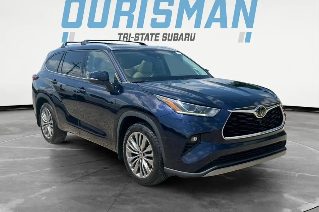 2021 Toyota Highlander Platinum photo 1
