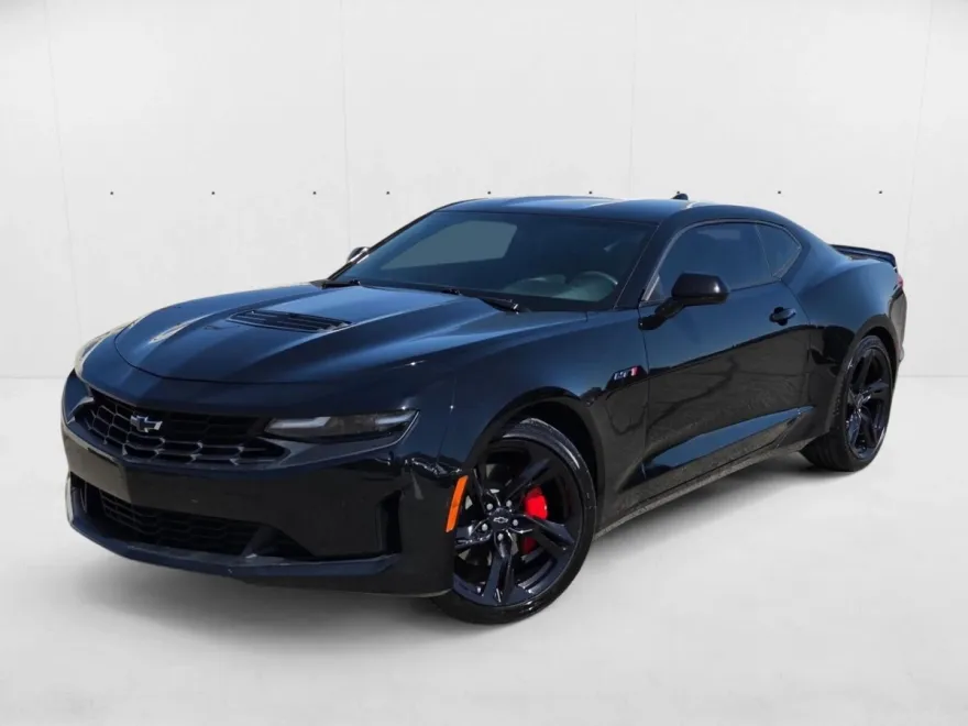 2021 Chevrolet Camaro LT1 photo 1