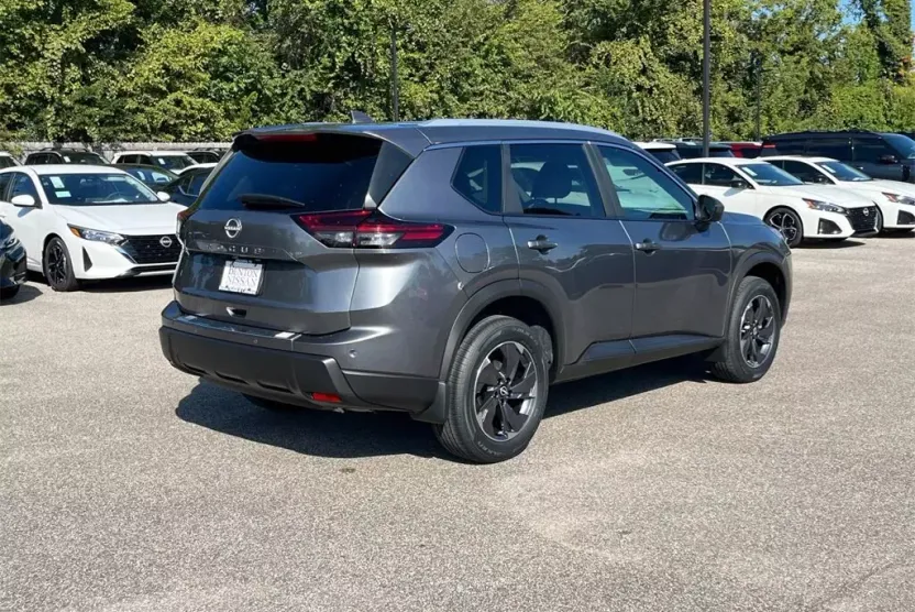 2026 Nissan Rogue SV photo 1
