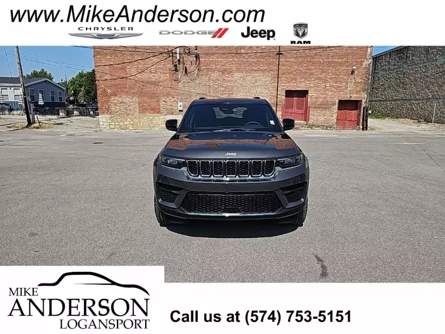 2025 Jeep Grand Cherokee Laredo photo 1
