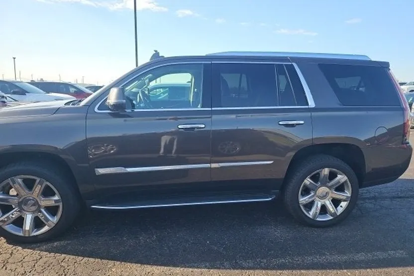 2020 Cadillac Escalade Premium Luxury photo 1