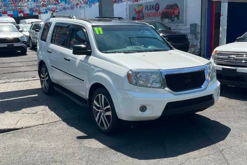 2011 Honda Pilot Touring photo 1