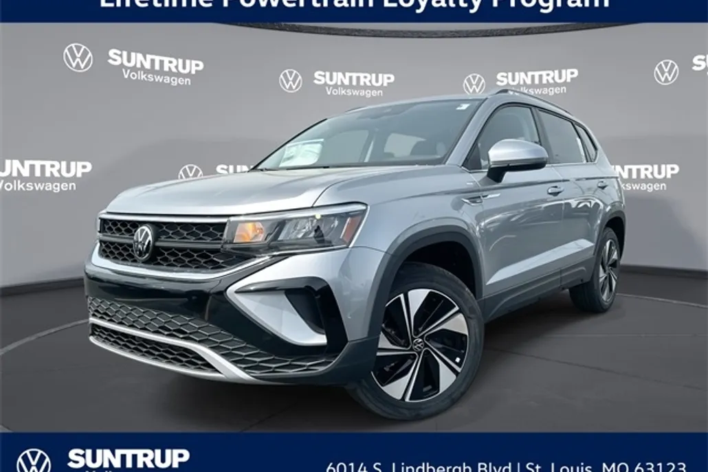 2024 Volkswagen Taos SE photo 1