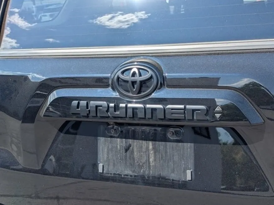 2024 Toyota 4Runner SR5 Premium photo 1